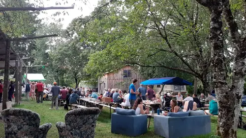 Guinguette du Mas d'Arneix : Manila et Cie et YuGui’Z