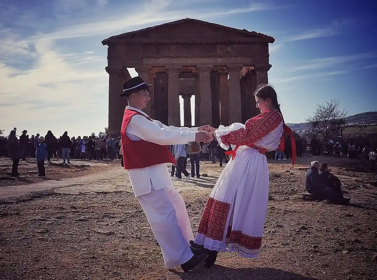 Festa del Mandorlo in Fiore