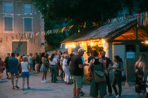 Festival Un Été dans mon Village : Spectacle "Trop près du mur"